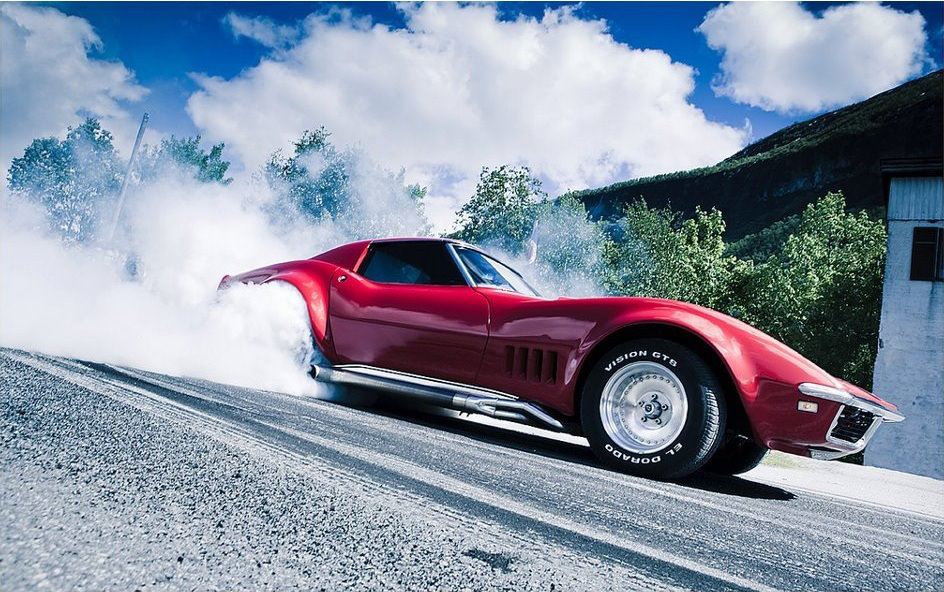 corvette-burning-rubber.jpg