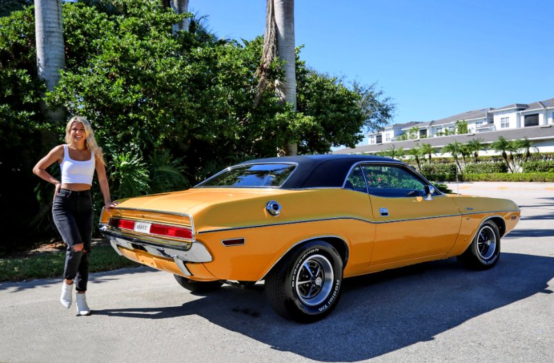1970-Dodge-Challenger-V8.jpg