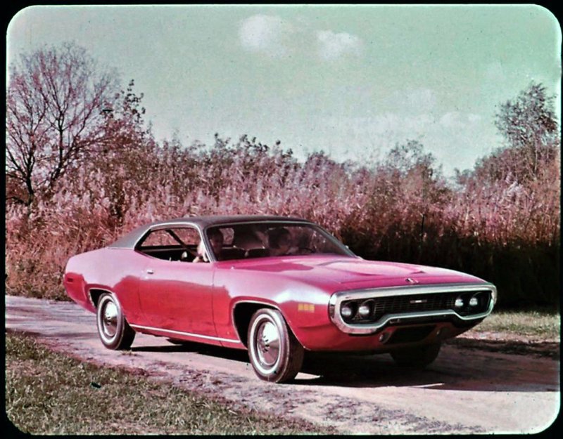1971 Plymouth Satellite.jpg
