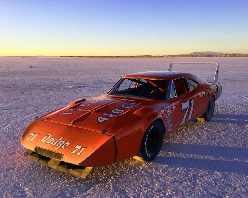 69-dodge-daytona-bonneville-sunset.jpg