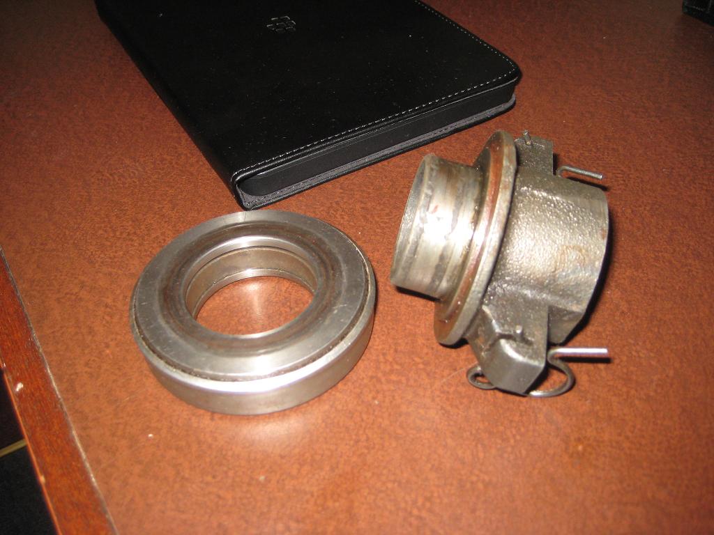 Release bearing.JPG