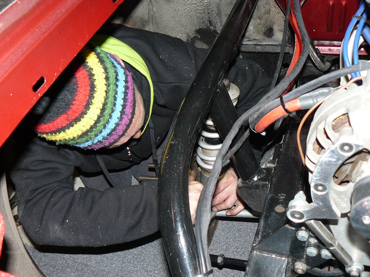 03 Kai adjusting preload.jpg