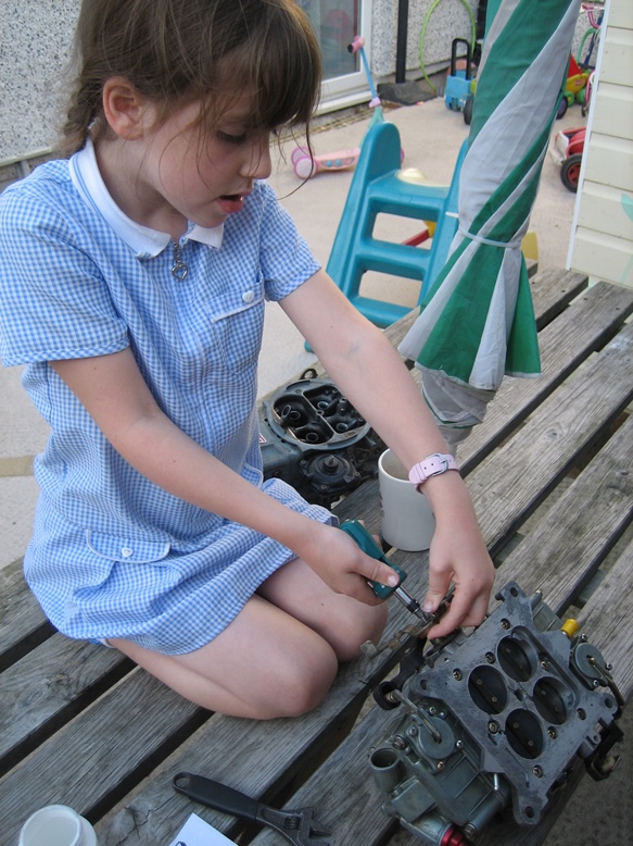 Scarlett changing pump cam.jpg