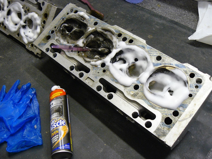 Head cleaning, Mr Muscle.jpg