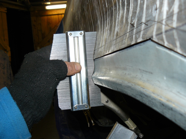 02 Wheel arch profile from good side.jpg