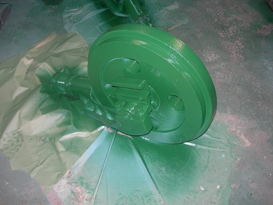 very heavy cast idler wheel