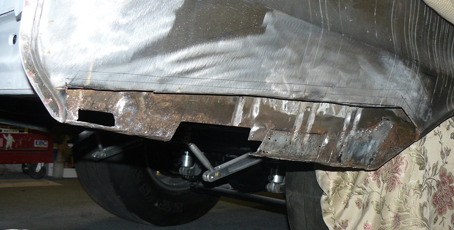 Offside lower quarter. Cutting rust out..jpg